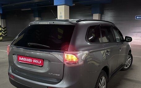 Mitsubishi Outlander III рестайлинг 3, 2012 год, 1 475 000 рублей, 3 фотография