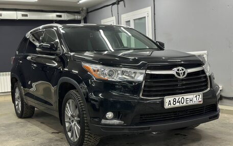 Toyota Highlander III, 2015 год, 3 150 000 рублей, 1 фотография