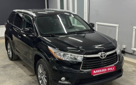 Toyota Highlander III, 2015 год, 3 150 000 рублей, 2 фотография