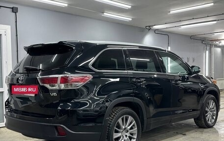 Toyota Highlander III, 2015 год, 3 150 000 рублей, 6 фотография