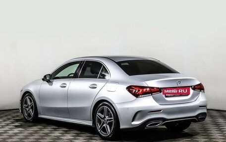 Mercedes-Benz A-Класс, 2019 год, 3 198 000 рублей, 7 фотография