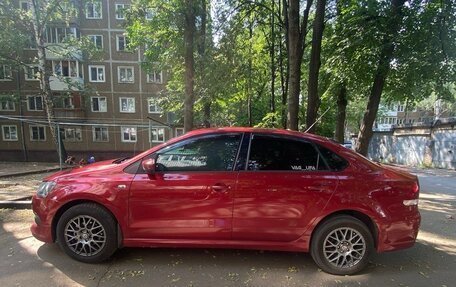 Volkswagen Polo VI (EU Market), 2011 год, 750 000 рублей, 2 фотография