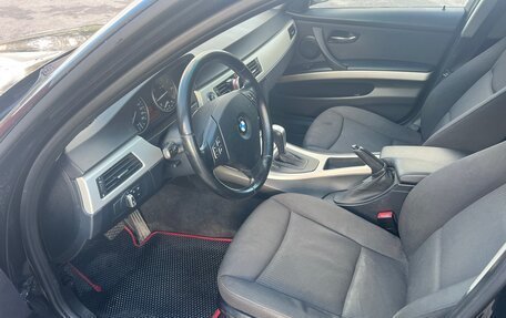 BMW 3 серия, 2011 год, 900 000 рублей, 9 фотография