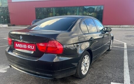 BMW 3 серия, 2011 год, 900 000 рублей, 6 фотография