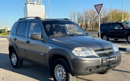 Chevrolet Niva I рестайлинг, 2014 год, 760 000 рублей, 3 фотография