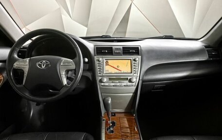 Toyota Camry, 2011 год, 1 098 000 рублей, 10 фотография