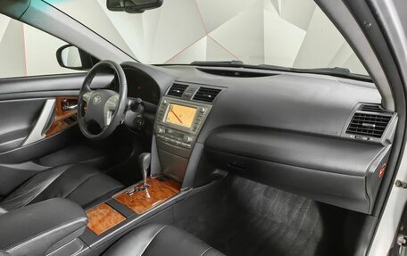 Toyota Camry, 2011 год, 1 098 000 рублей, 9 фотография