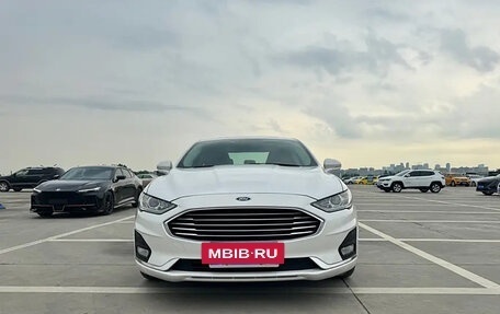 Ford Mondeo V, 2020 год, 1 700 000 рублей, 2 фотография