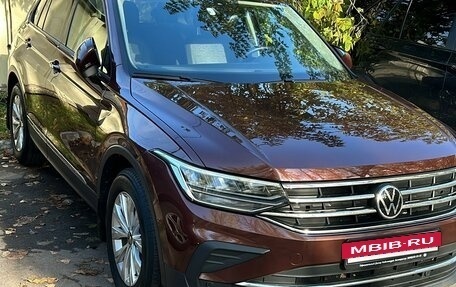 Volkswagen Tiguan II, 2020 год, 2 900 000 рублей, 2 фотография