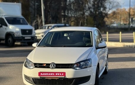 Volkswagen Polo VI (EU Market), 2011 год, 820 000 рублей, 3 фотография