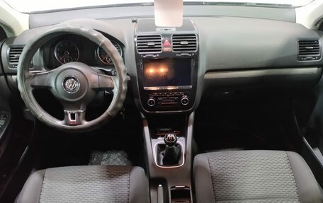 Volkswagen Jetta VI, 2009 год, 637 000 рублей, 9 фотография