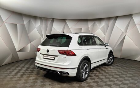 Volkswagen Tiguan II, 2021 год, 4 249 700 рублей, 2 фотография