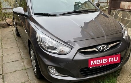 Hyundai Solaris II рестайлинг, 2012 год, 985 000 рублей, 3 фотография