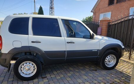 Chevrolet Niva I рестайлинг, 2014 год, 795 000 рублей, 3 фотография