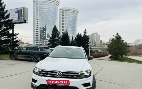 Volkswagen Tiguan II, 2019 год, 2 770 000 рублей, 3 фотография