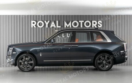 Rolls-Royce Cullinan, 2019 год, 41 200 000 рублей, 3 фотография