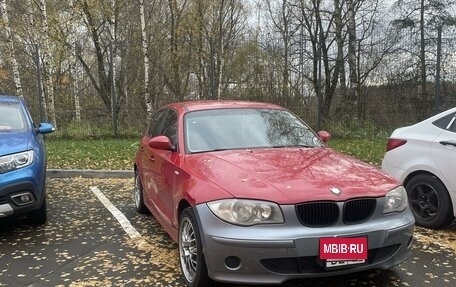 BMW 1 серия, 2004 год, 550 000 рублей, 2 фотография