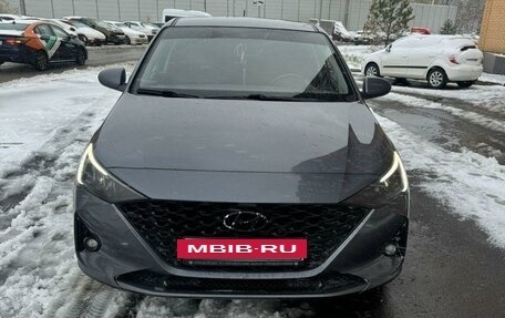 Hyundai Solaris II рестайлинг, 2021 год, 1 550 000 рублей, 2 фотография