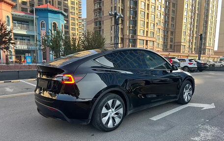 Tesla Model Y I, 2021 год, 4 100 000 рублей, 3 фотография