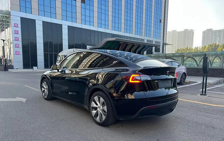 Tesla Model Y I, 2021 год, 4 100 000 рублей, 10 фотография