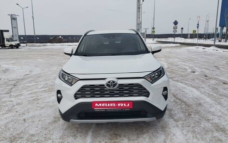 Toyota RAV4, 2020 год, 3 500 000 рублей, 4 фотография