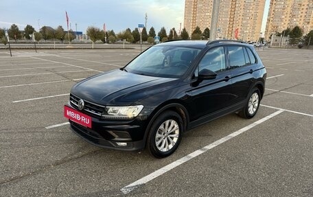 Volkswagen Tiguan II, 2019 год, 2 450 000 рублей, 3 фотография