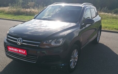 Volkswagen Touareg III, 2011 год, 2 100 000 рублей, 1 фотография