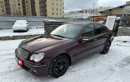 Mercedes-Benz C-Класс, 2005 год, 650 000 рублей, 1 фотография