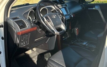 Toyota Land Cruiser Prado 150 рестайлинг 2, 2016 год, 4 500 000 рублей, 8 фотография