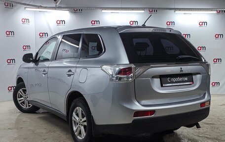 Mitsubishi Outlander III рестайлинг 3, 2013 год, 1 299 000 рублей, 6 фотография