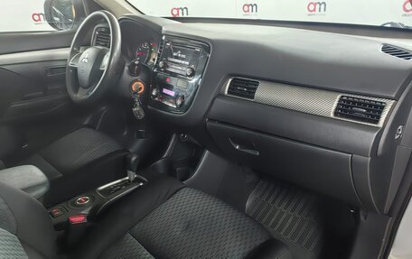 Mitsubishi Outlander III рестайлинг 3, 2013 год, 1 299 000 рублей, 12 фотография