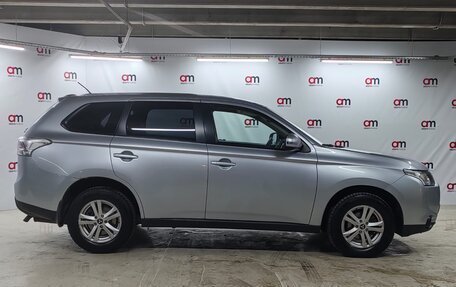 Mitsubishi Outlander III рестайлинг 3, 2013 год, 1 299 000 рублей, 8 фотография