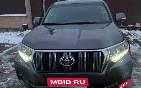 Toyota Land Cruiser Prado 150 рестайлинг 2, 2019 год, 6 500 000 рублей, 2 фотография