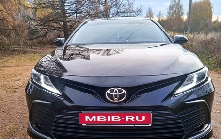 Toyota Camry, 2021 год, 2 970 000 рублей, 3 фотография