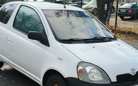 Toyota Yaris I рестайлинг, 2002 год, 245 000 рублей, 2 фотография