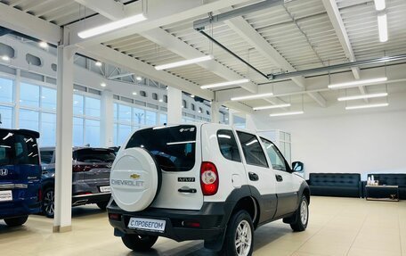 Chevrolet Niva I рестайлинг, 2019 год, 949 000 рублей, 6 фотография