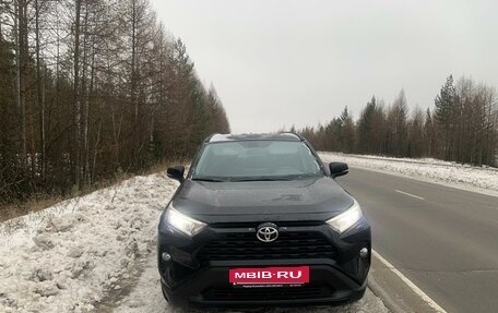 Toyota RAV4, 2021 год, 4 550 000 рублей, 2 фотография