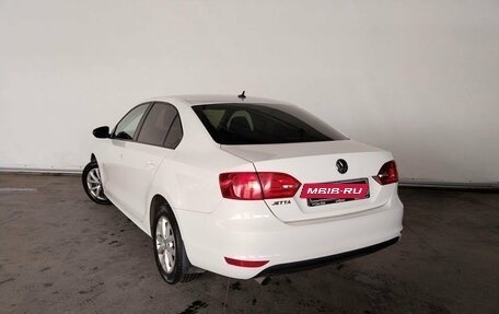 Volkswagen Jetta VI, 2013 год, 1 280 000 рублей, 4 фотография