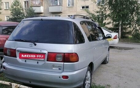 Toyota Ipsum II, 1997 год, 630 000 рублей, 10 фотография