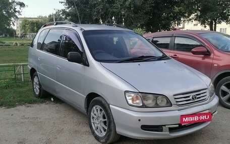 Toyota Ipsum II, 1997 год, 630 000 рублей, 5 фотография