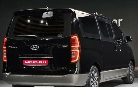 Hyundai Grand Starex Grand Starex I рестайлинг 2, 2020 год, 3 250 000 рублей, 2 фотография