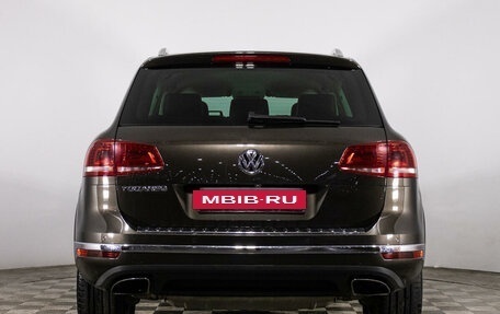 Volkswagen Touareg III, 2015 год, 3 139 874 рублей, 6 фотография