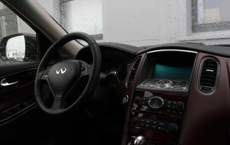 Infiniti QX50 I рестайлинг, 2016 год, 2 299 000 рублей, 10 фотография