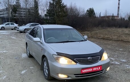 Toyota Camry V40, 2004 год, 775 000 рублей, 10 фотография