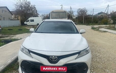 Toyota Camry, 2019 год, 2 050 000 рублей, 1 фотография