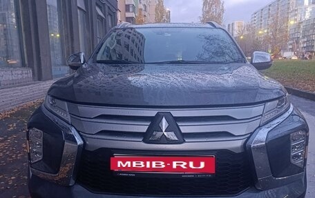 Mitsubishi Pajero Sport III рестайлинг, 2021 год, 4 499 999 рублей, 2 фотография