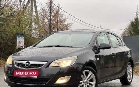 Opel Astra J, 2012 год, 795 000 рублей, 2 фотография