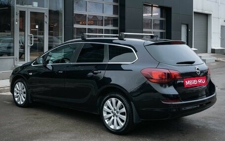 Opel Astra J, 2011 год, 980 000 рублей, 3 фотография