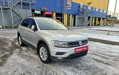 Volkswagen Tiguan II, 2019 год, 2 090 000 рублей, 3 фотография