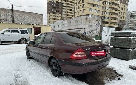 Mercedes-Benz C-Класс, 2005 год, 650 000 рублей, 3 фотография